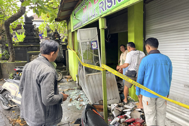 Warung yang dibakar Taufik gara-gara mabuk miras. Foto: Dok. Polresta Denpasar