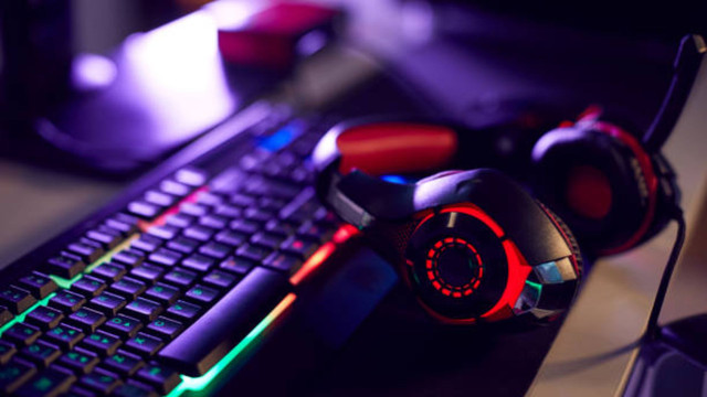 Ilustrasi headset gaming murah 2025. Foto: iStock 