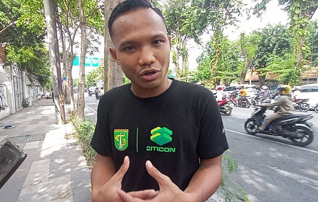 Oktafianus Fernando, pemain Persebaya sekaligus kakak kandung Marselino Ferdinan. Foto: Masruroh/Basra