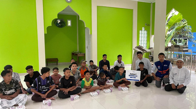 Berkah Jum'at, DT Peduli Aceh Berbagi dengan Anak-anak Yatim Piatu