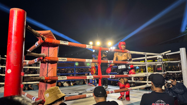 Fighter di Bottle N Gloves yang digelar di Tip Tap Toe, Sleman, Jumat (21/2). Foto: Arif UT/Pandangan Jogja