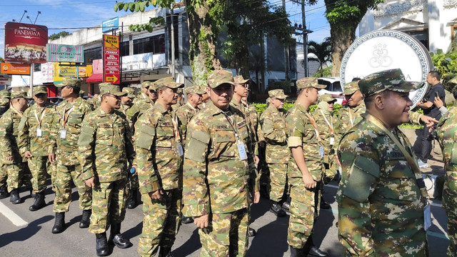 Wakil kepala daerah telah tiba untuk mengikuti retreat di Akmil, Magelang, Jawa Tengah, Kamis (27/2/2025). Foto: Arfiansyah Panji Purnandaru/kumparan