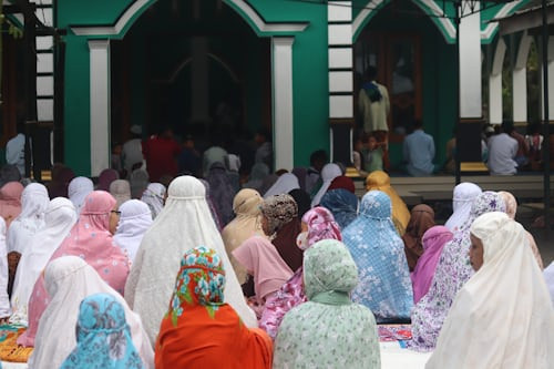  Ilustrasi Tata Cara Sholat Tarawih Lengkap dengan Doa, Unsplash/Mufid Majnun