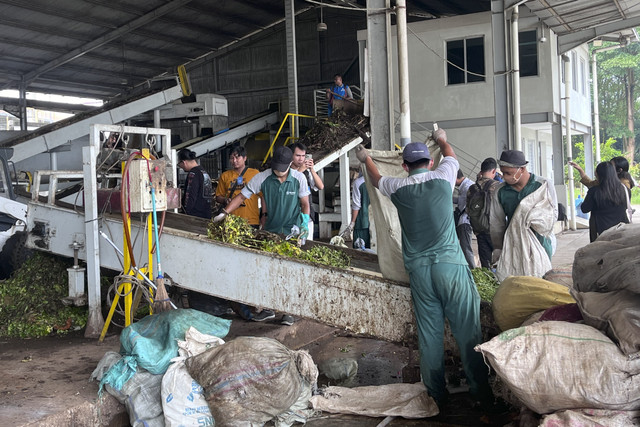 Suasana pembibitan tanaman di Oasis Kretek Factory, Kabupaten Kudus. Foto: Intan Alliva Khansa/kumparan