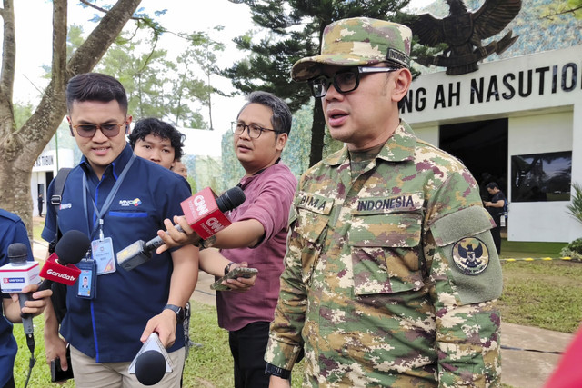 Wamendagri Bima Arya di lokasi retreat kepala daerah di kompleks Akmil Magelang, Jateng, Kamis (27/2/2025). Foto: Arfiansyah Panji Purnandaru/kumparan