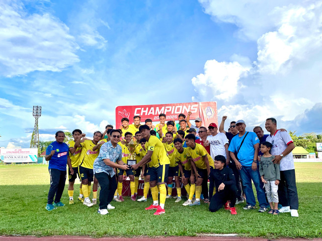 Gabungan Sepak Bola Indonesia Sambas (Gabsis) berhasil meraih juara 1 di Liga 4 Zona Kalimantan Barat. Foto: Rabiansyah/Hi!Pontianak