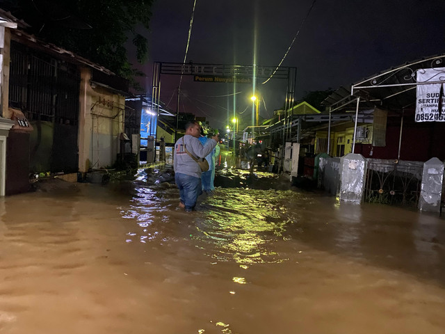 Banjir di Rajabasa Nunyai, Bandar Lampung. | Foto: Sinta Yuliana/Lampung Geh