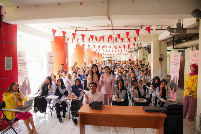 Brand Ellips, dr audrey bersama Mahasiswa UI dan Warga Binaan. Foto: Ellips