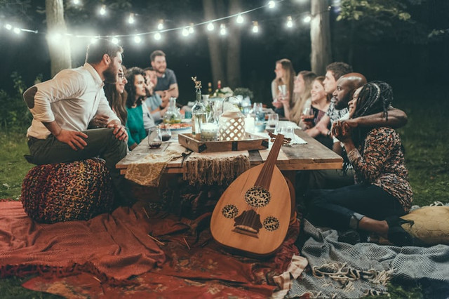 Rekomendasi Tempat Bukber di Jakarta Pusat 2025  (Foto hanya ilustrasi, bukan tempat sebenarnya) Sumber: unsplash/ Valiant Made