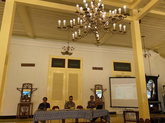 Konferensi Pers di Kepatihan Pakualaman. Foto: Reren Indranila/Pandangan Jogja