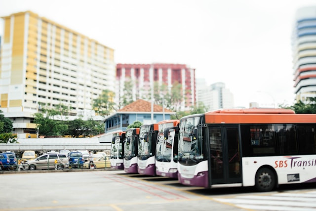 Jadwal bus DAMRI Bandung-Kuningan, foto hanya ilustrasi, bukan bus sebenarnya: Unsplash/CHUTTERSNAP