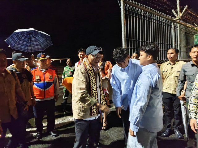 Gubernur Lampung Rahmat Mirzani Djausal, tiba di Bandara Radin Inten II usai mengikuti retret | Foto : Eka Febriani / Lampung Geh