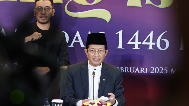 Menteri Agama Nasaruddin Umar mengumumkan ketetapan sidang isbat bahwa 1 Ramadan 1446 H bertepatan dengan 1 Maret 2025, pada Jumat (28/2/2025). Sumber:Kemenag RI