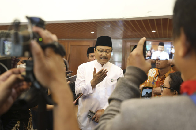 Mensos Syaifullah Yusuf (Gus Ipul) di Kantor Kemensos, Jumat (28/2/2025).  Foto: Dok. Kemensos