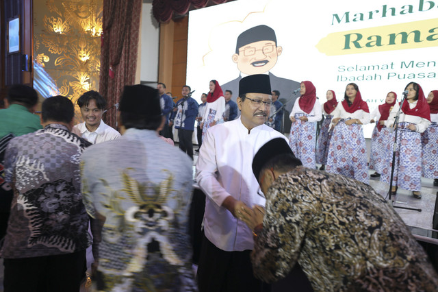 Mensos Syaifullah Yusuf (Gus Ipul) di Kantor Kemensos, Jumat (28/2/2025).  Foto: Dok. Kemensos