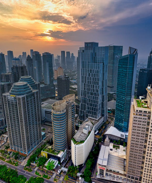 Gedung pencakar langit di Jakarta (Sumber Foto: pexels.com/@tomfisk)