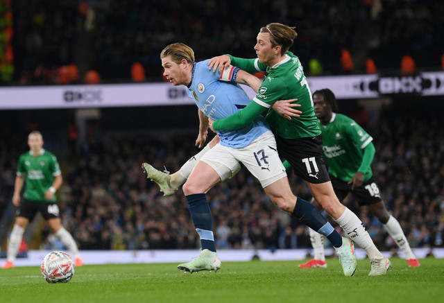 Pertandingan Piala FA antara Manchester City vs Plymouth Argyle, Minggu (2/3) dini hari WIB. Foto: REUTERS/Jaimi Joy