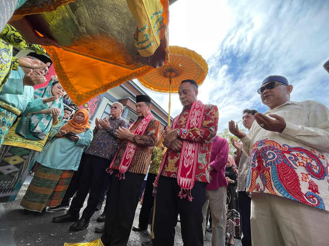 Gubernur dan Wakil Gubernur Kalbar, Ria Norsan dan Krisantus Kurniawan. Minggu 2 Maret 2025. Foto: Rabiansyah/Hi!Pontianak