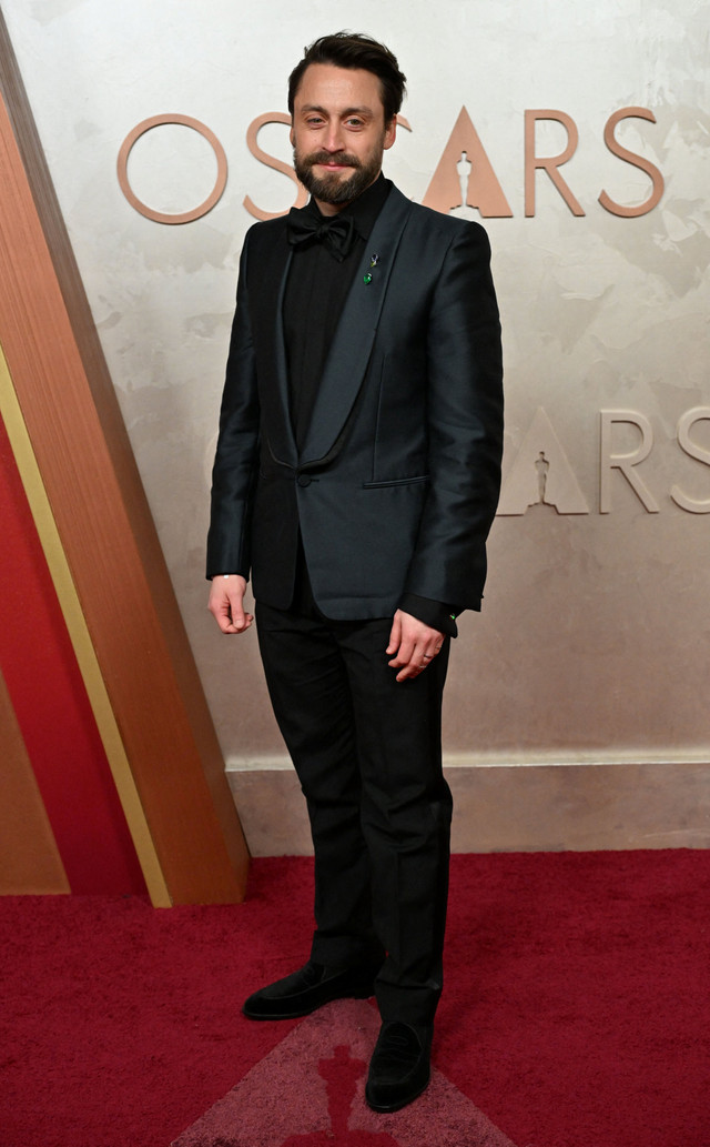 Aktor AS Kieran Culkin menghadiri Academy Awards Tahunan ke-97 di Dolby Theatre, Beverly Hills, California, AS, Minggu (2/3/2025). Foto: Angela Weiss/AFP