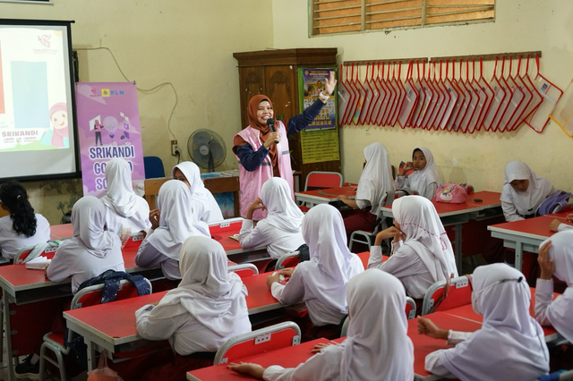 PLN terapkan kesetaraan gender dan inklusivitas di lingkungan kerja berstandar internasional setelah meraih sertifikat Economic Dividends for Gender Equality (EDGE) dari EDGE Certified Foundation. Foto: Dok. PLN