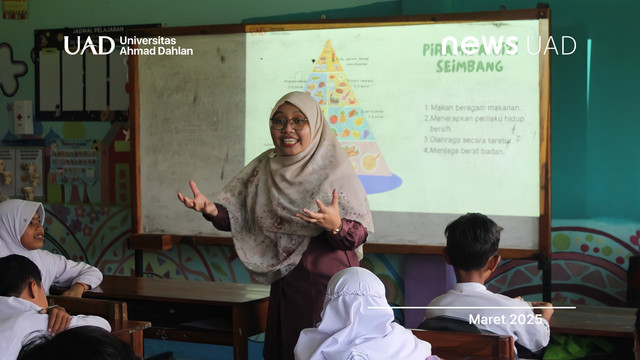 Dosen Universitas Ahmad Dahlan (UAD) Gelar Edukasi Gizi Seimbang di SD Muhammadiyah Semoya (Foto. Nurul Putrie)