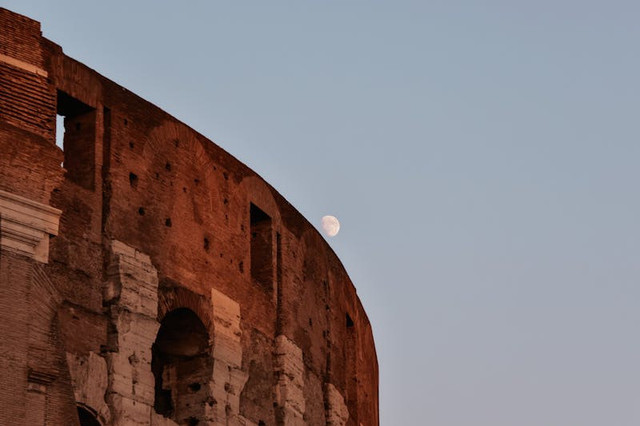 Ilustrasi sejarah Gedung Papak. Foto: Pexels.com/Diana