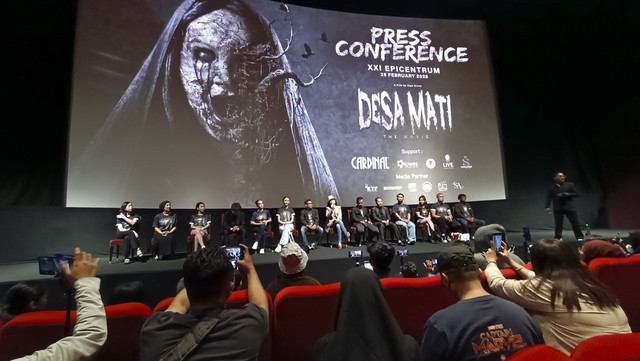 Ilustrasi Daftar Pemain Film Desa Mati The Movie. Foto: Aprilandika Pratama/kumparan