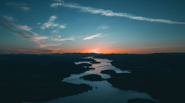 Ilustrasi Sungai Terbesar di Indonesia, Foto: Pexels/Sindre Fs