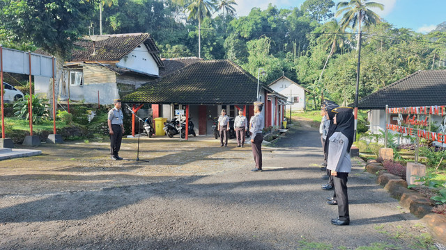 Semangat Ramadhan!Kegiatan Kepegawaian dan Kemandirian WBP Tetap Berjalan Lancar