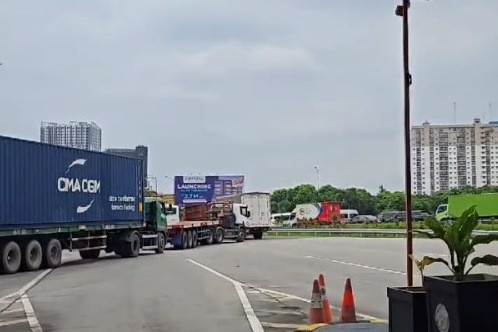 Kemacetan di exit tol Bekasi Barat. Foto: Dok. Istimewa