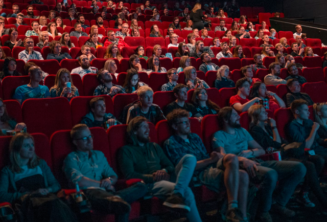 imax di bogor. Foto Hanya Ilustrasi Bukan Tempat Sebenarnya. Sumber Foto: Unsplash/Krists Luhaers