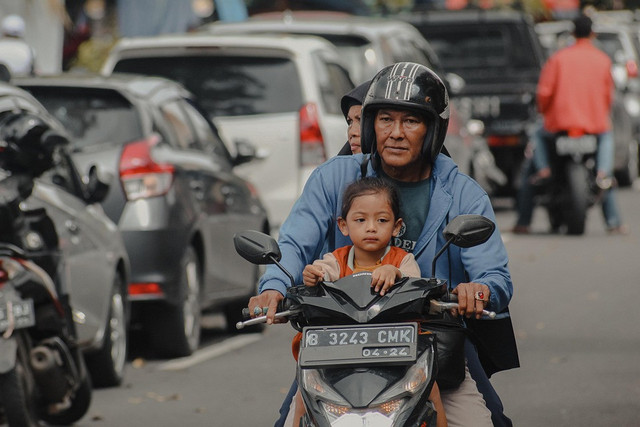 Ilustrasi biaya pajak motor 5 tahunan dan ganti plat 2025 - Sumber: pixabay.com/rlinggar