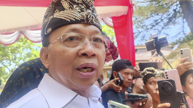 Gubernur Bali Wayan Koster di Gedung DPRD Bali. Foto: Denita BR Matondang/kumparan