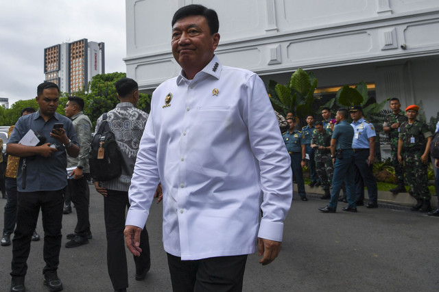 Menko Polkam Budi Gunawan tiba untuk menghadiri taklimat Presiden di Istana Negara, Jakarta, Selasa (4/3/2025).  Foto: Galih Pradipta/ANTARA FOTO