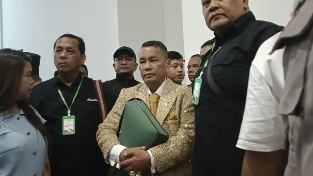 Hotman Paris dalam sidang kasus pencemaran nama baik, PN Jakarta Utara, Kamis (6/3/2025). Foto: Giovanni/kumparan