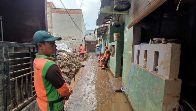 Foto: Suasana di rumah bocah 3 tahun yang tewas terseret banjir di Tebet, Jakarta Selatan. Rachmadi Rasyad/kumparan