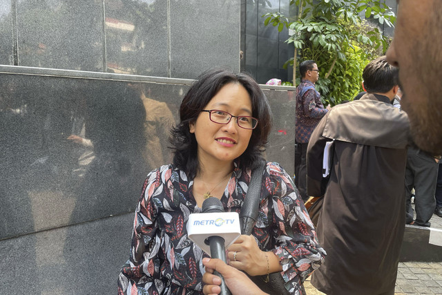 Istri dari eks Menteri Perdagangan RI Tom Lembong, Franciska Wihardja, usai menghadiri sidang perdana suaminya, di Pengadilan Tipikor Jakarta, Kamis (6/3/2025). Foto: Fadhil Pramudya/kumparan