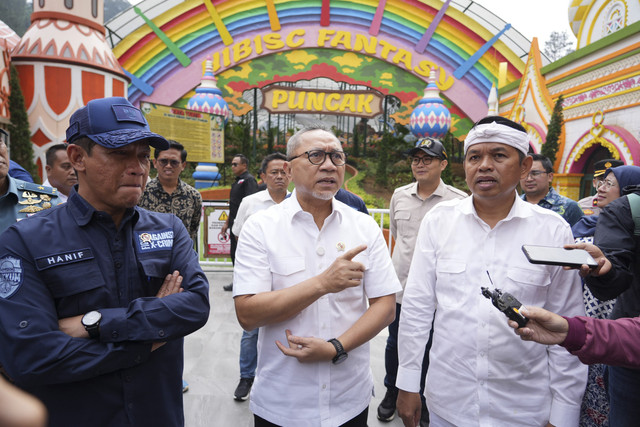 Zulhas Pimpin Penyegelan 4 Perusahaan Terindikasi Perusak Lingkungan di Bogor. Foto: Dok. Istimewa