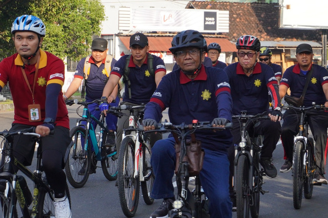 Sebanyak 250 peserta memeriahkan Gowes Budaya yang diselenggarakan oleh Universitas Widya Mataram (UWM) Yogyakarta dan Asosiasi Perguruan Tinggi Swasta Wilayah V (APTISI V) pada Sabtu (22/2) di Kampus Terpadu UWM, Banyuraden, Gamping, Sleman, Daerah Istimewa Yogyakarta (DIY).