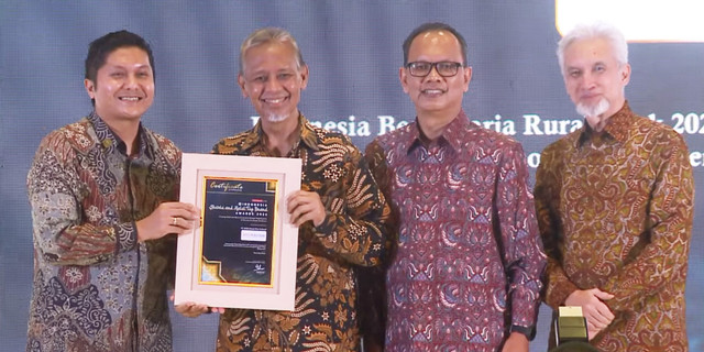 PT BPRS Botani Bina Rahmah Terima Penghargaan Indonesia Best Sharia Rural Bank 2025