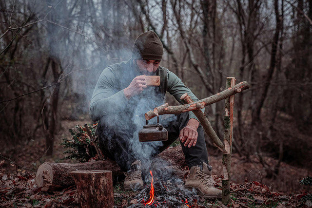 Ilustrasi rekomendasi film survival di hutan 2025. Pexels/Saleh Bakhshiyev