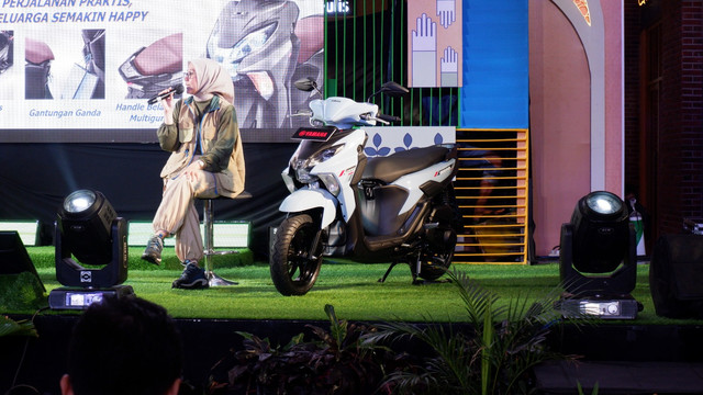 PT Yamaha Indonesia Motor Manufacturing (YIMM) resmi meluncurkan motor skutik baru Yamaha Gear Ultima 125 Hybrid di Bandung, Jawa Barat, Jumat (7/3/2025). Foto: Sena Pratama/kumparan