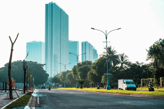 Tempat ngabuburit di Tangerang. Foto pemandangan di Kota Tangerang. Sumber: Unsplash/Dap