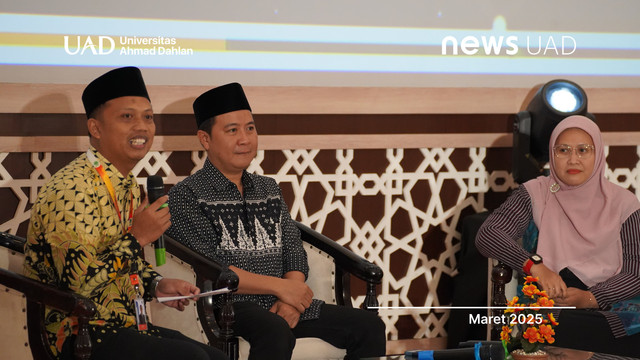 Prof. Hilman Latief, M.A., Ph.D. dan Dr. Diyah Puspitarini, S.Pd., M.Pd. sebagai Pemateri Pengajian Ramadan PWM DIY (Dok. BHP UAD)