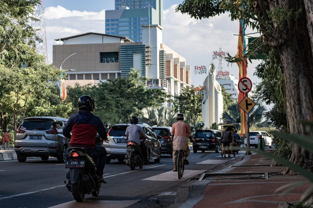 Mudik gratis Dishub Jatim 2025. Foto hanyalah ilustrasi bukan tempat sebenarnya. Sumber: Unsplash/Hobi industri