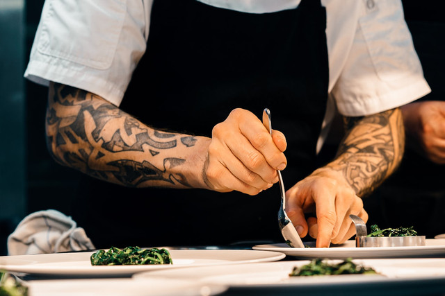 Ilustrasi Biodata Chef Juna, Foto: Unsplash/Sebastian Coman Photography