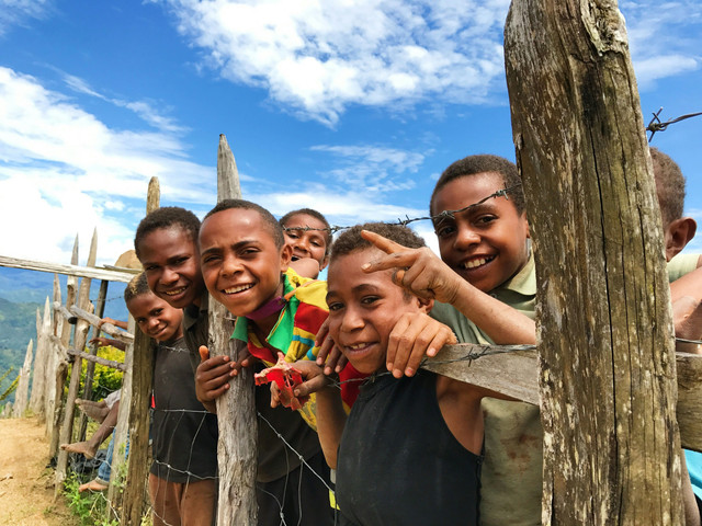 Ilustrasi Anak-anak Papua Butuh Pendidikan Gratis (unsplash/VikaChartier)