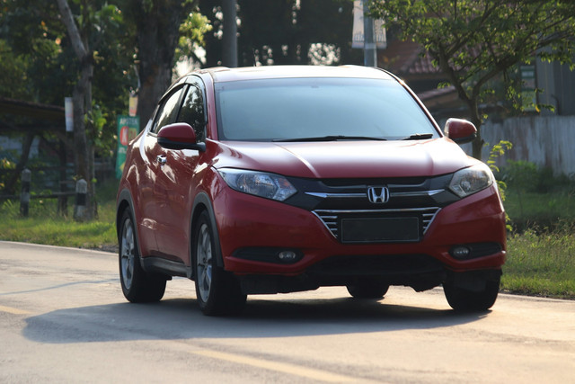 Rental mobil di Bogor lepas kunci, foto hanya ilustrasi, bukan tempat sebenarnya: Unsplash/Mufid Majnun