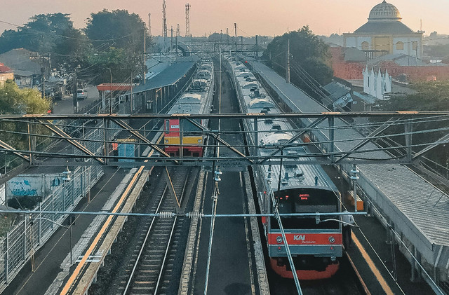 Ilustrasi Tempat makan dekat stasiun Bogor 2025 - Sumber: unsplash.com/@frn_umr