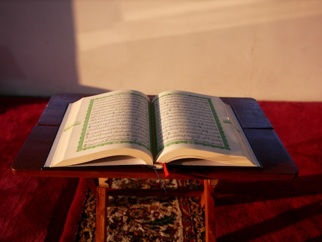 Ilustrasi Surah Terpendek dalam Al Quran. Foto: dok. Unsplash/Masjid MABA